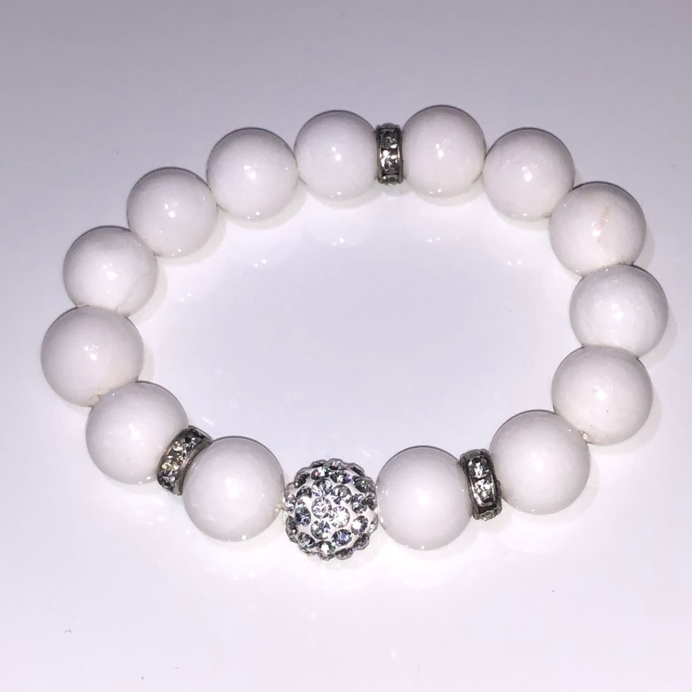 White Beaded Elastic Bracelet with Crystals